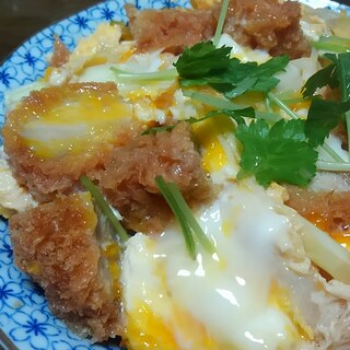 卵とろっとカツ丼＊